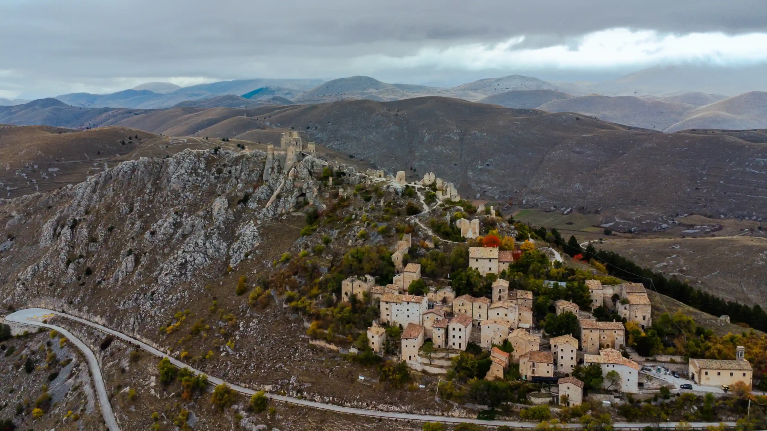 Calascio e Rocca Calascio, Cammino del Gran Sasso. (9)