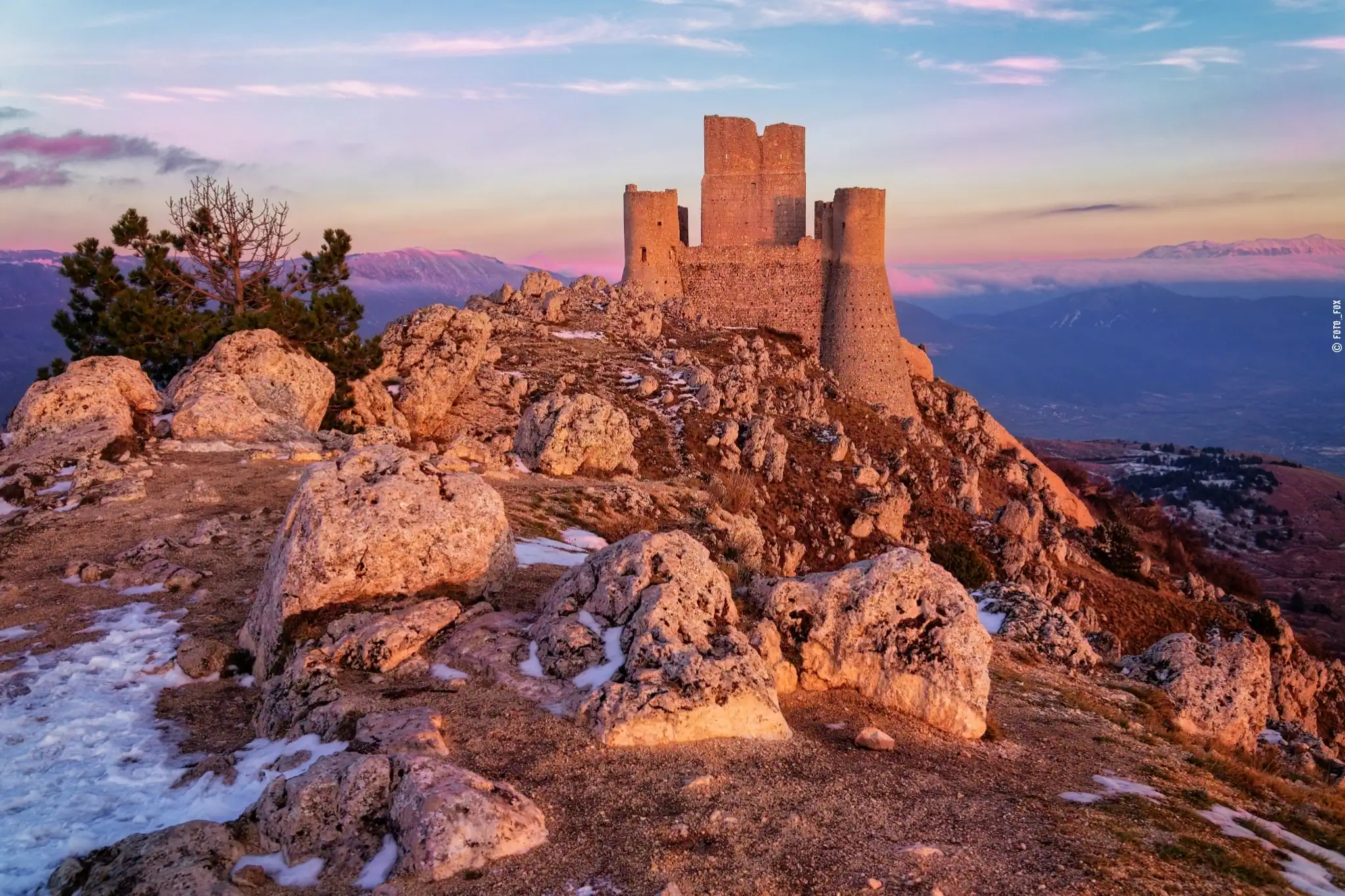Calascio e Rocca Calascio, Cammino del Gran Sasso. (9)