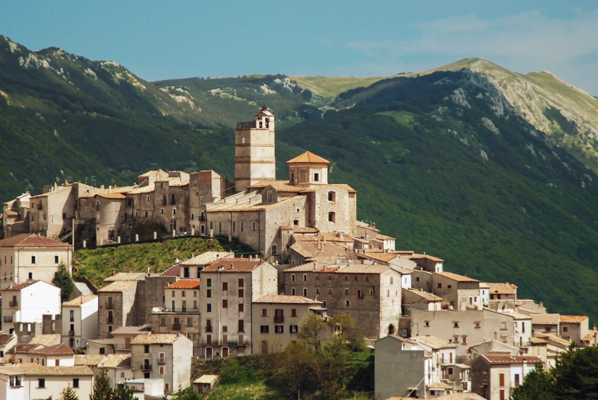 Castel del Monte Cammino del Gran Sasso (2)